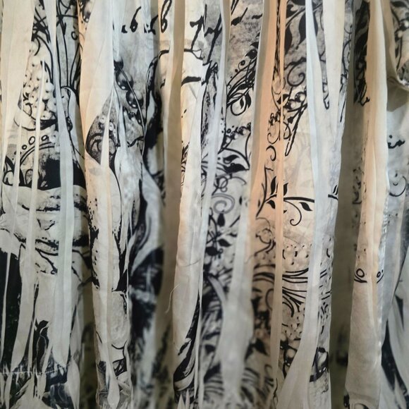 Chicos Womens Sheer Black & White Abstract Print Blouse Size 1 - Picture 3 of 6